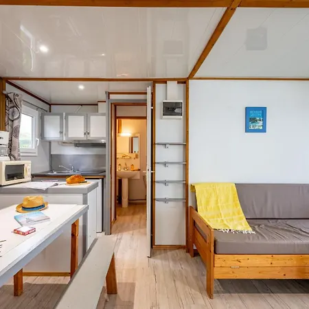 Maeva Escapades Les Boe-bains Campsite 4*